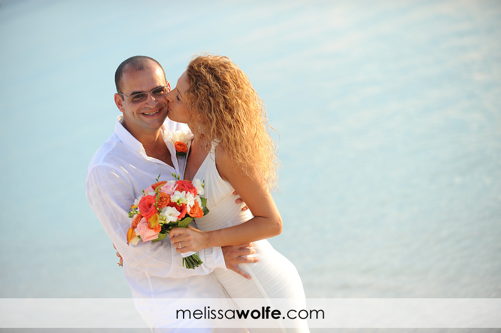 melissa-wolfe-cayman-beach wedding0033.jpg